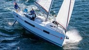 Sunsail 490 Sailing